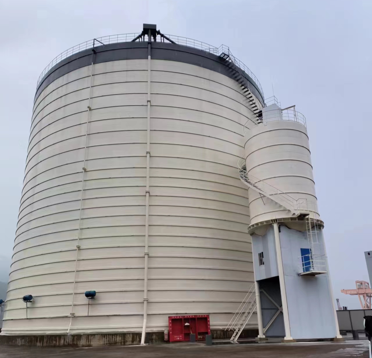 西岗10万吨水泥钢板库